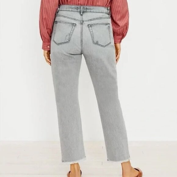 LOFT High Rise The Straight Crop Jeans in Grey Wash (W31/12) NWT! - Picture 2 of 12